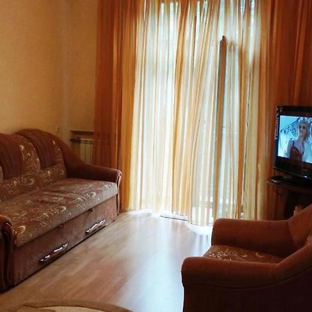 Комната В Двухкомнатной Apartment Kyiv Exterior photo
